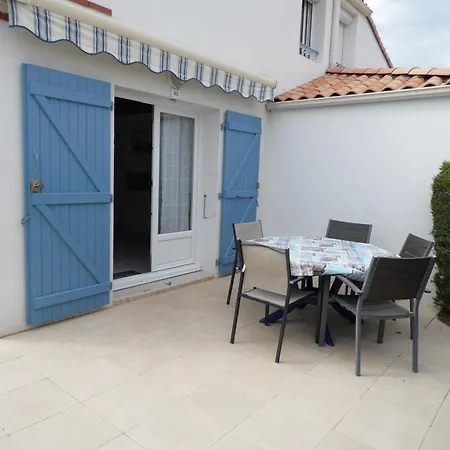 Maisonnette Avec Piscine, Terrasse Et Jardin Privé - - Fr-1-194-282 *