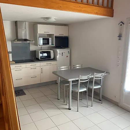 Maisonnette Avec Piscine, Terrasse Et Jardin Privé - - Fr-1-194-282